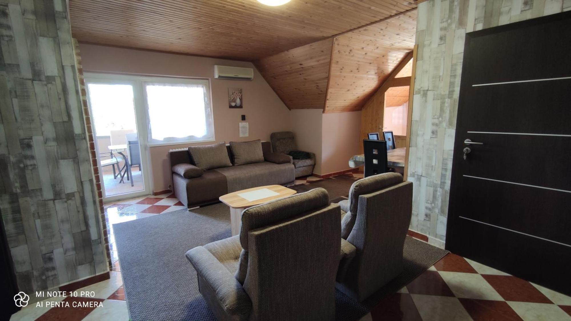 Apartman Aniko Vendeghaz Harkány Екстериор снимка