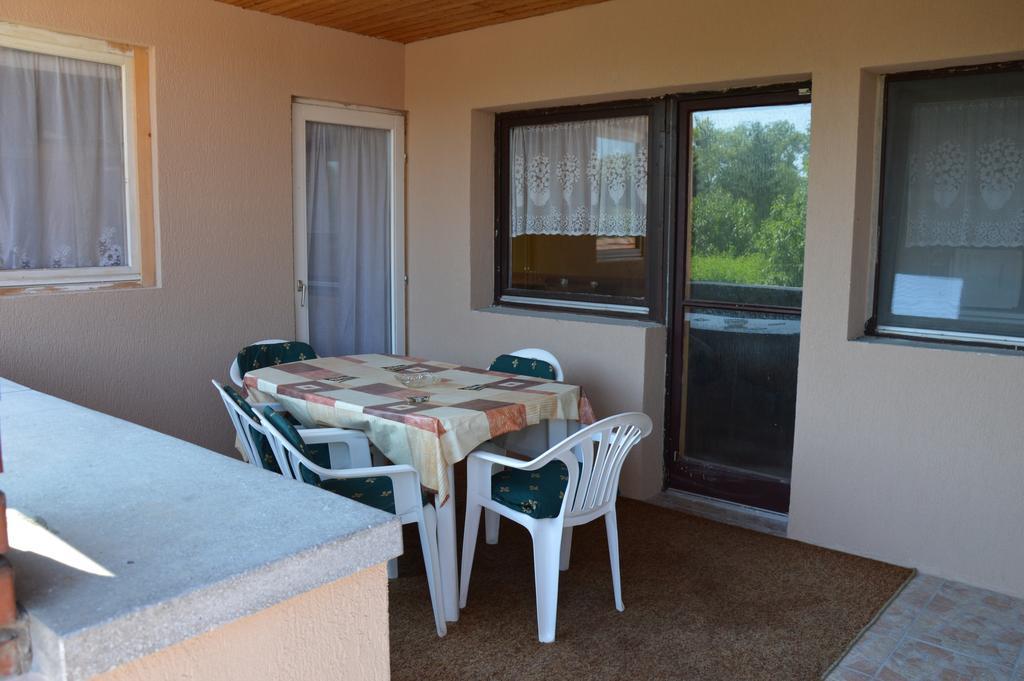 Apartman Aniko Vendeghaz Harkány Екстериор снимка